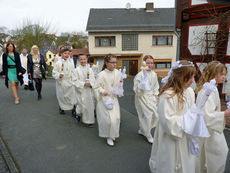 1. Heilige Kommunion in St. Crescentius (Foto: Karl-Franz Thiede)